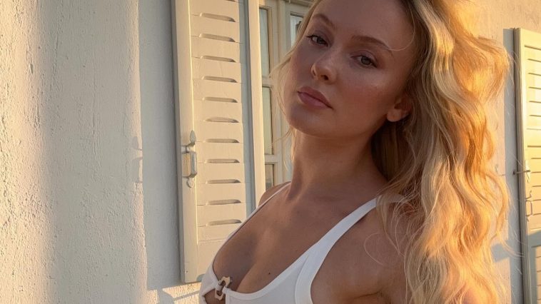 Zara Larsson Sexy (2 Photos)