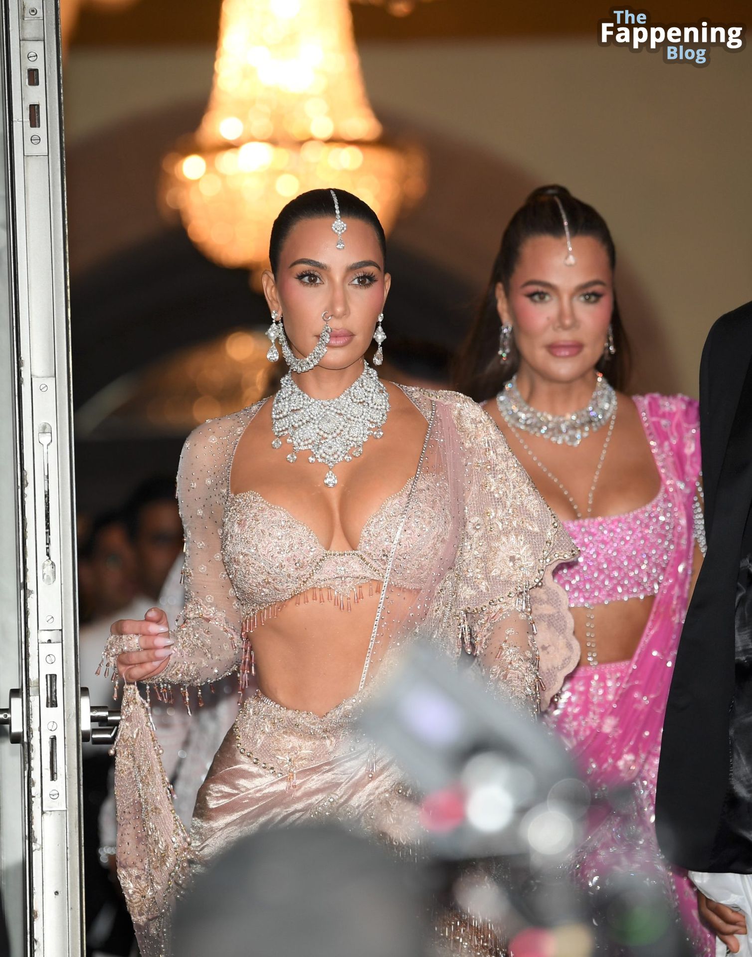 Kim Kardashian & Khloe Kardashian Look Sexy at Anant Ambani’s Wedding (22 Photos)