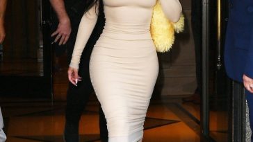 Kim Kardashian Displays Her Sexy Figure in New York City (14 Photos)