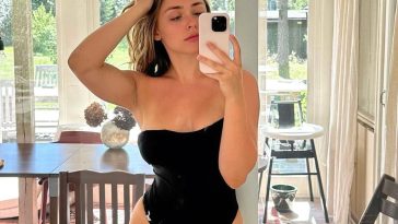 Melina Goransson Sexy Swimsuit Selfie Set Leaked