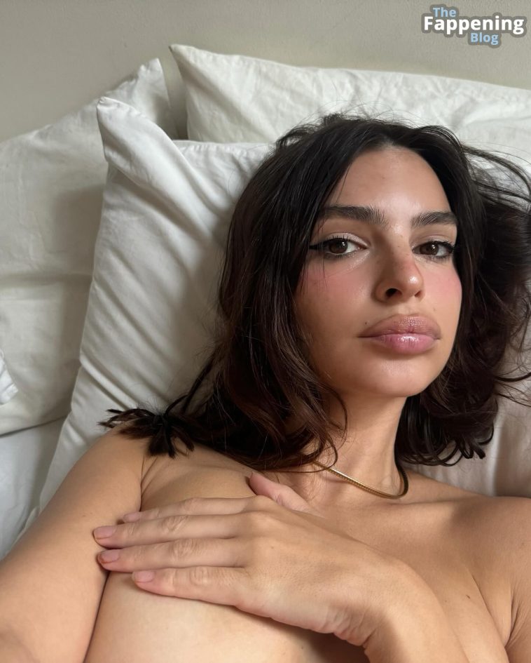 Emily Ratajkowski Takes a Few Selfies (3 Photos)