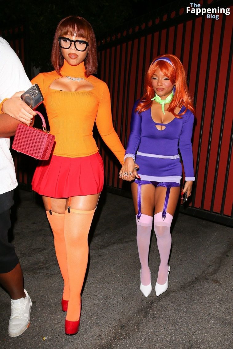 Halle Bailey & Chloe Bailey Stun in Scooby-Doo Costumes at Kendall’s Halloween Party (81 Photos)