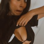 Jameela Jamil Sexy (1 Photo + Video)