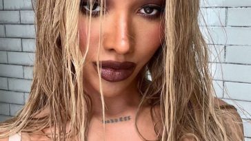 Munroe Bergdorf Nude & Sexy Collection (31 Photos)