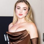 Peyton Roi List Displays Nice Cleavage at the Glamour Women of the Year (32 Photos)