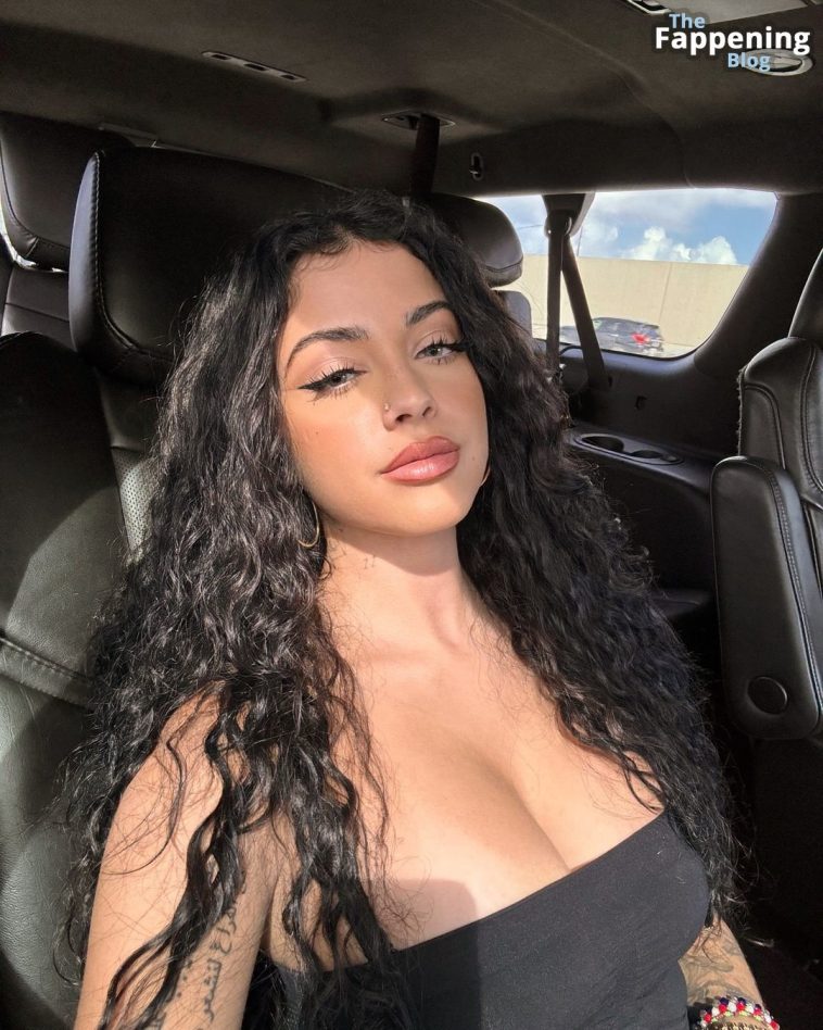 Malu Trevejo Shows Off Her Sexy Boobs (8 Photos)