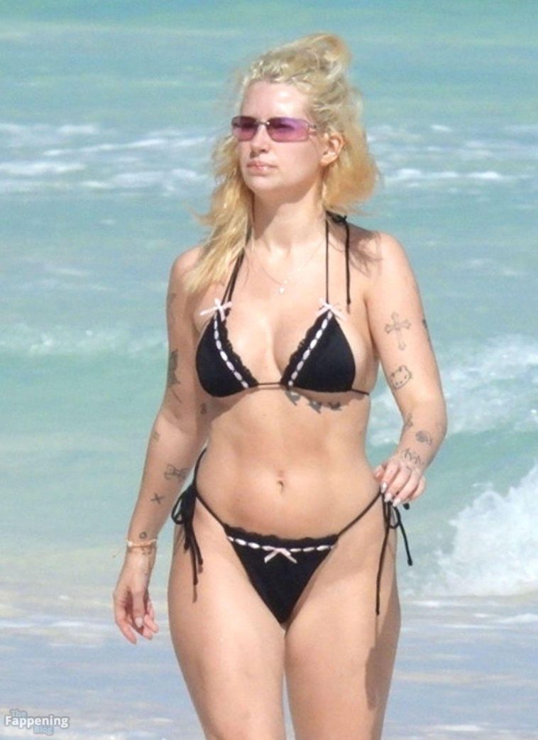 Lottie Moss Looks Hot in in a Black Bikini While on Vacation in Tulum (74 Photos)